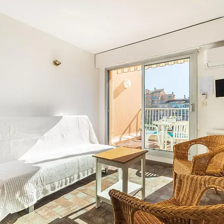 Port De La Gavine-34 By Interhome شقة